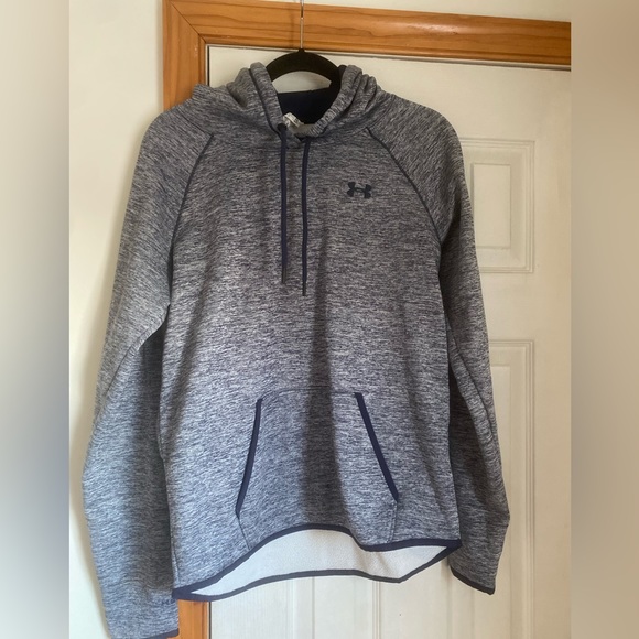 Under Armour Cold Gear Sweatshirt - Picture 1 of 2